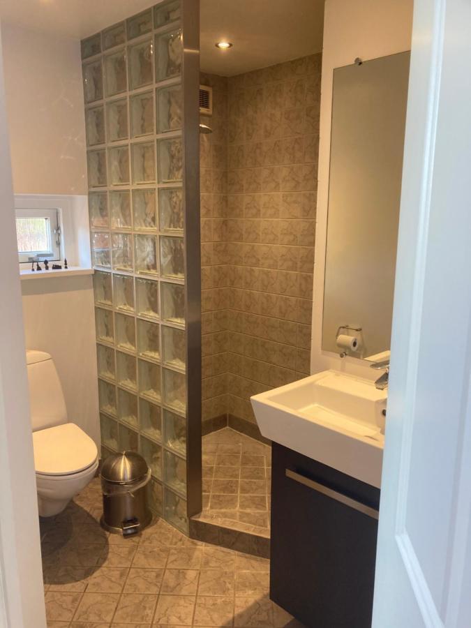 Vaerelse, Bad Og Toilet I Villa Naestved Exterior photo