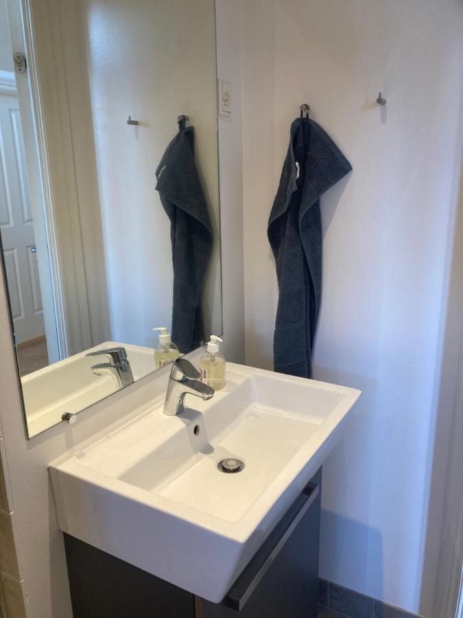 Vaerelse, Bad Og Toilet I Villa Naestved Exterior photo