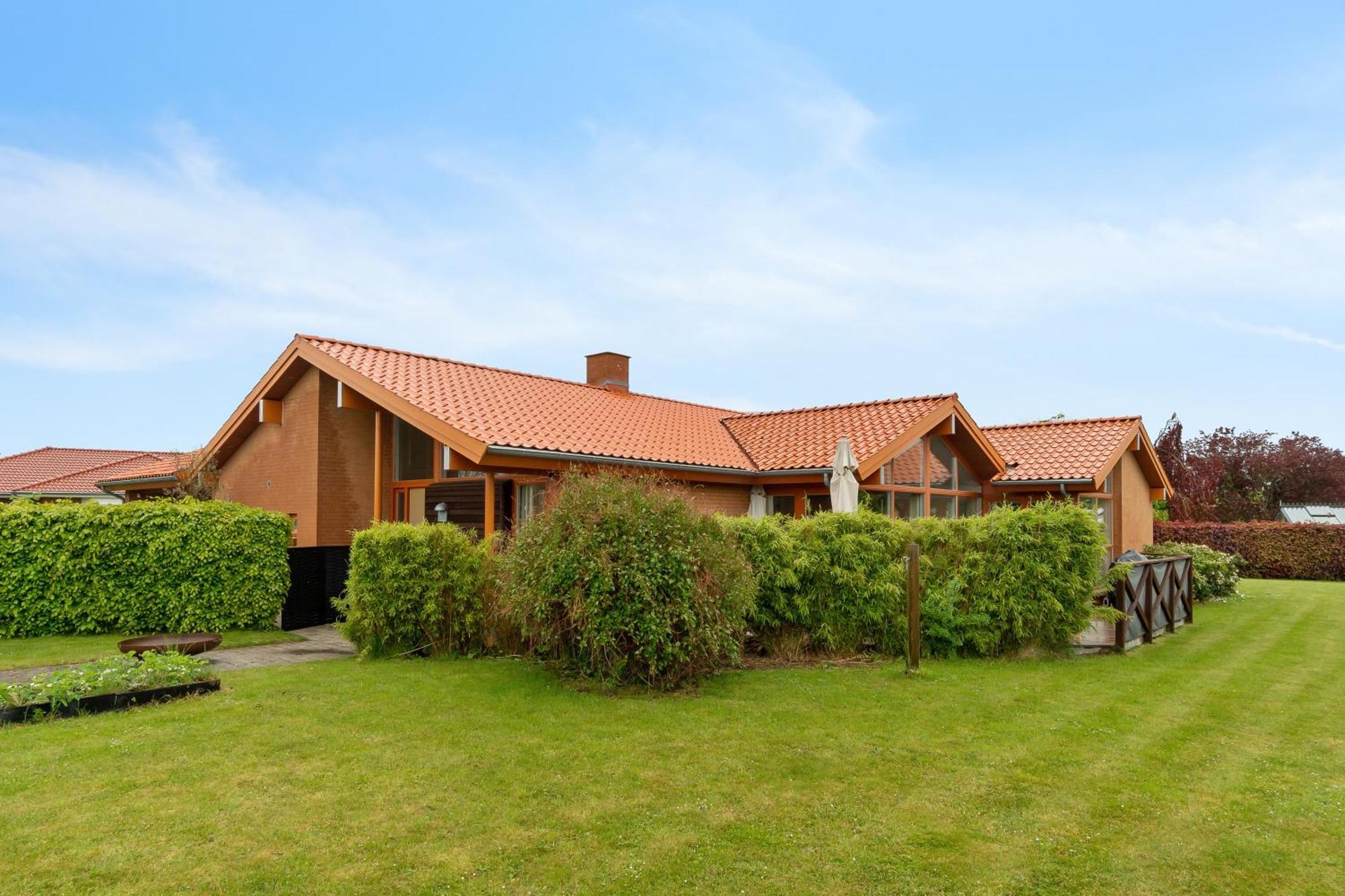 Vaerelse, Bad Og Toilet I Villa Naestved Exterior photo